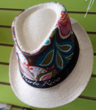 Sombrero Pequeño Blanco de tela con Diseño de PR